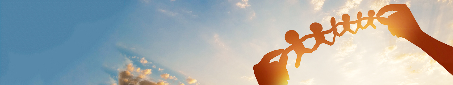 敬業(yè)、擔(dān)當(dāng)、超越、圖強(qiáng)